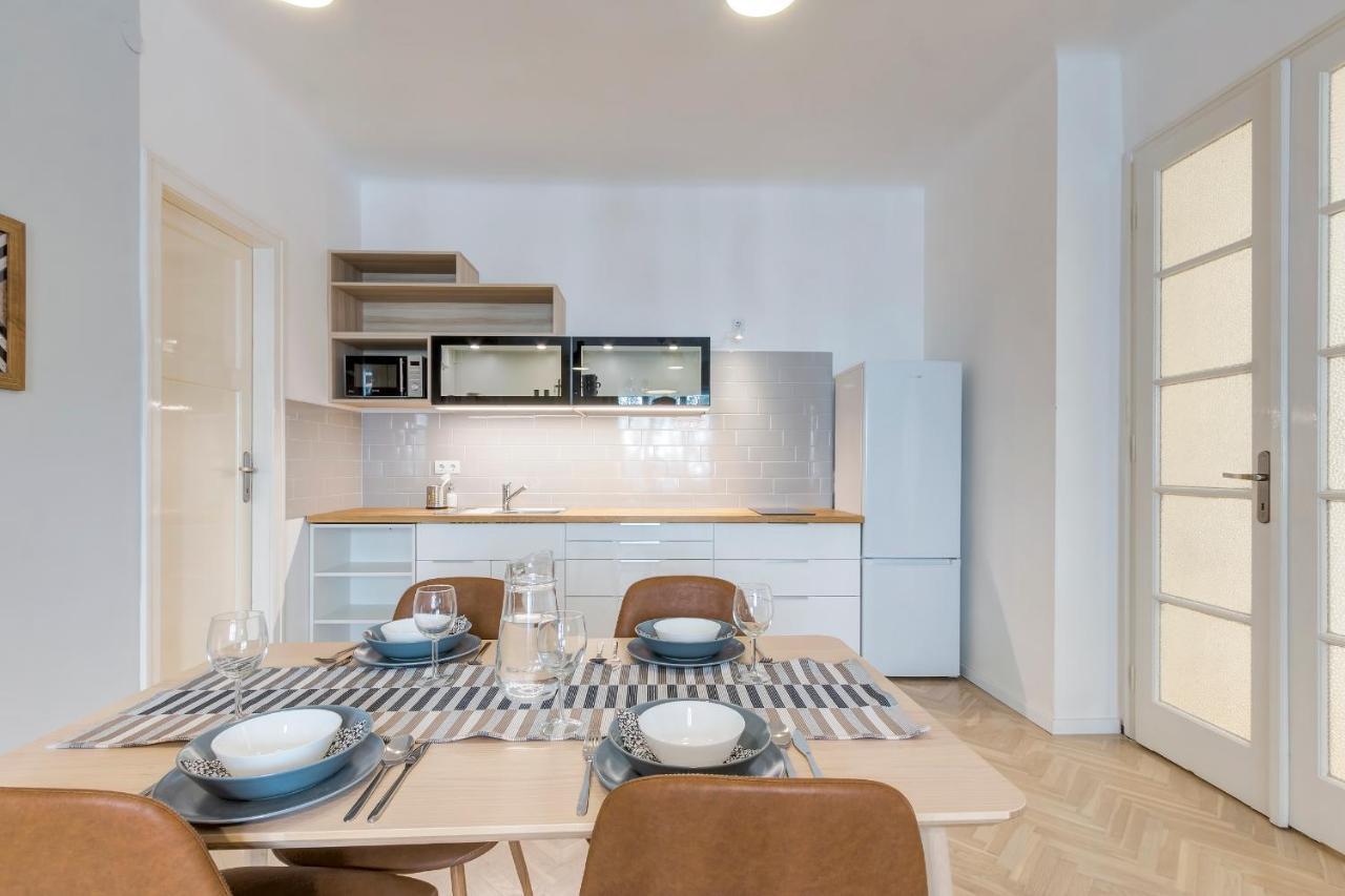 d.Five Gálya Apartment Budapest Exterior foto